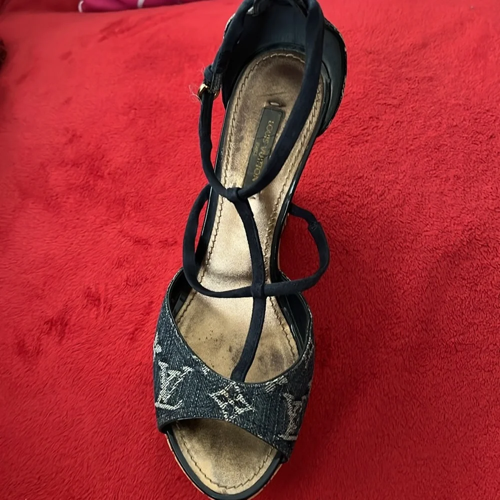 Louis Vuitton  Women’s Shoes - Picture 2 of 7